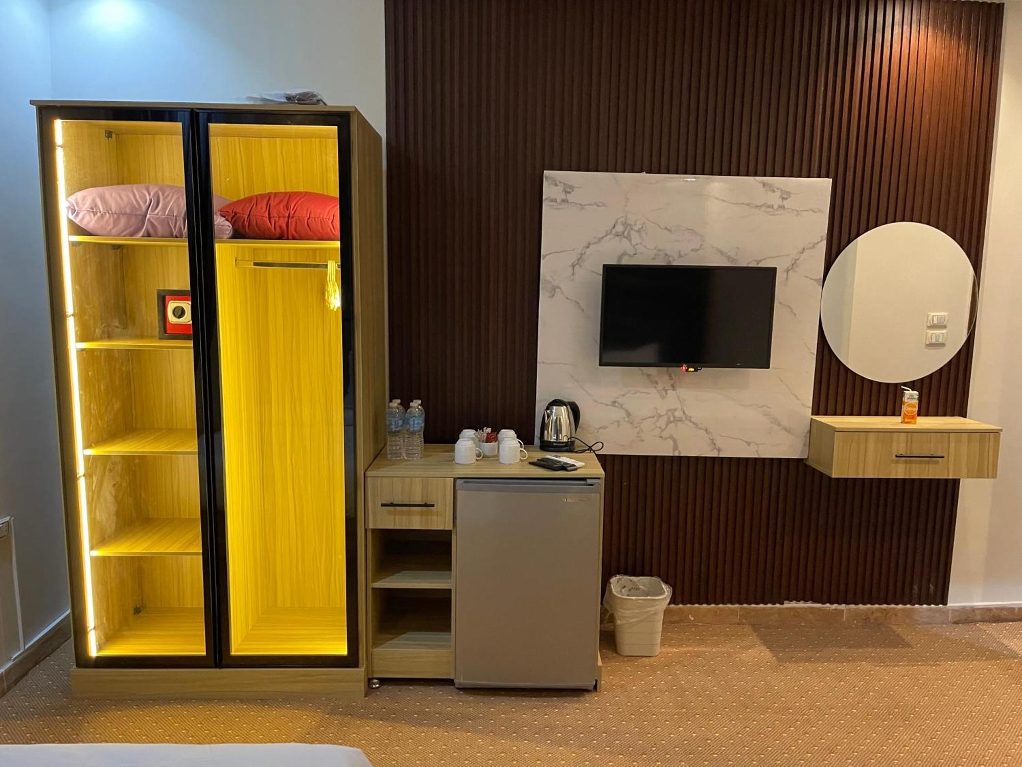 Rehana Pyramids Hotel Kafrat al Jabal Exterior photo